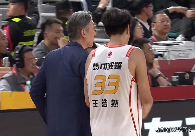 APP下载-深圳主帅：12连胜处理不好会变成包袱 目前最大问题是重新组合阵容